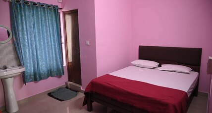 HI-WAY RESIDENCY Room Type - double bed non ac