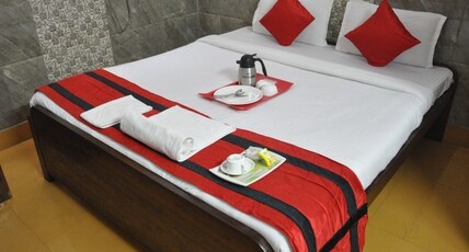 The Banquet Hotel Room Type - Deluxe Double Room