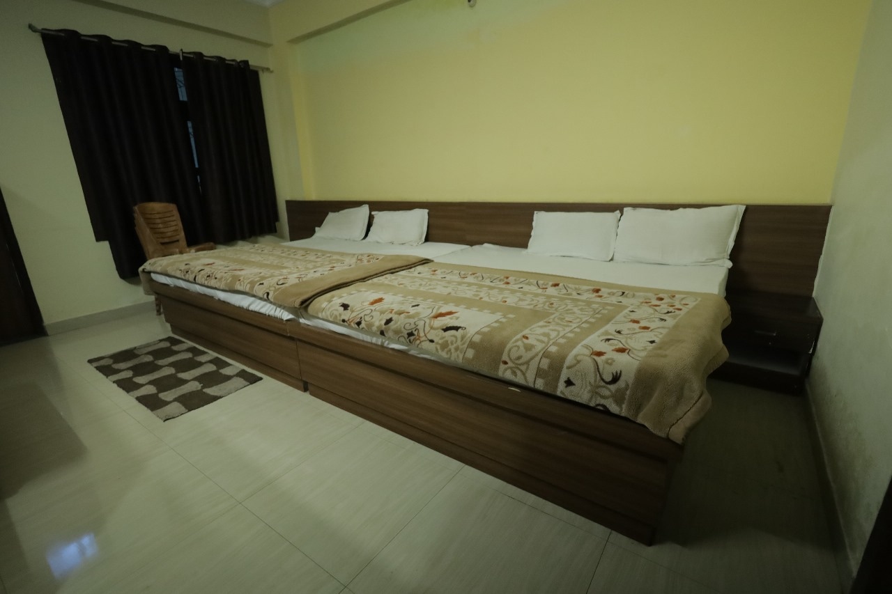 Kanha Hotel & Restaurant, Chitrakoot - Tap to explore photos
