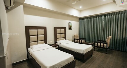 ROYAL PALM RESORT Room Type - Twin Deluxe Room