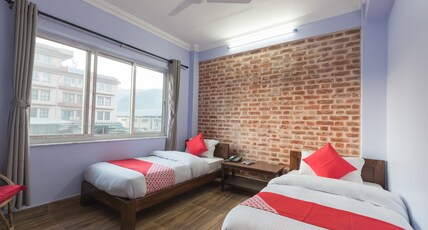 OYO 729 Hotel Era Room Type - Saver Double (X)