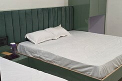 Hotel Kasturi palace