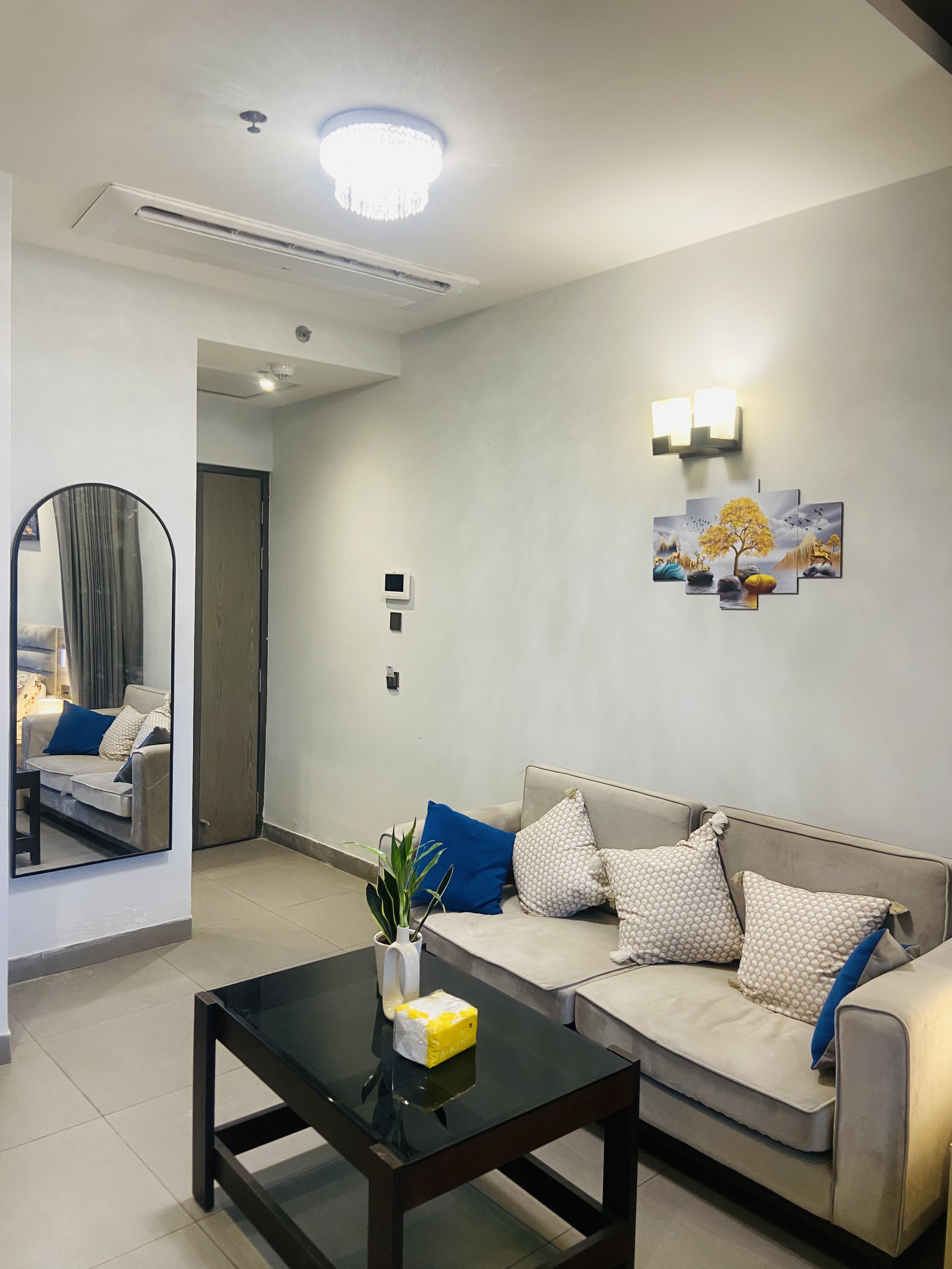 Romantic Getaway Suite City View - Tap to explore photos