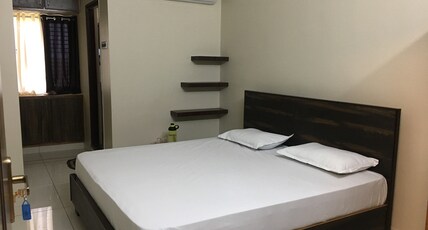 AK PLAZA Room Type - Deluxe Double Bed AC