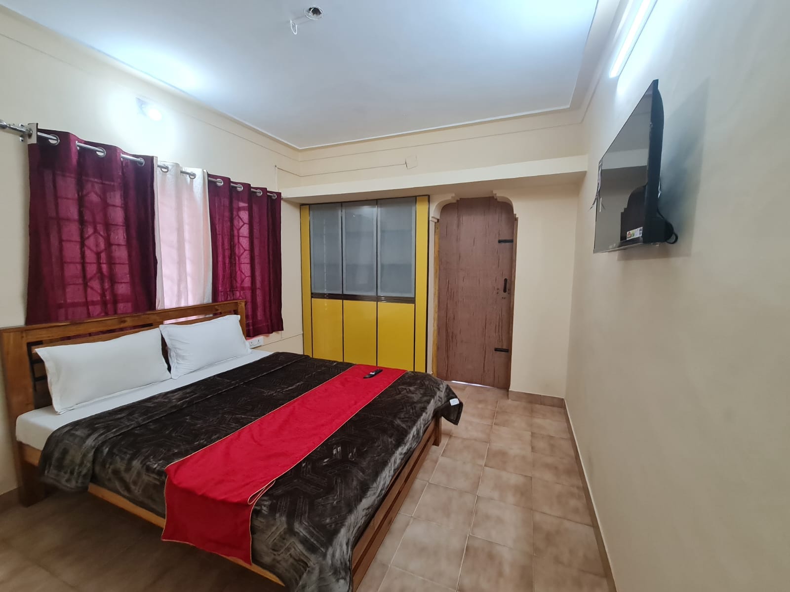 Falcon Inn 4BHK Villa Ooty - Tap to explore photos
