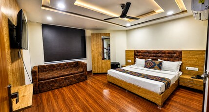 HOTEL CSJS INTERNATIONAL Room Type - Family Triple Room