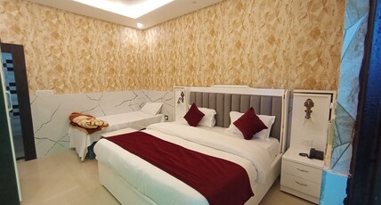 KT PALACE Room Type - Deluxe Room