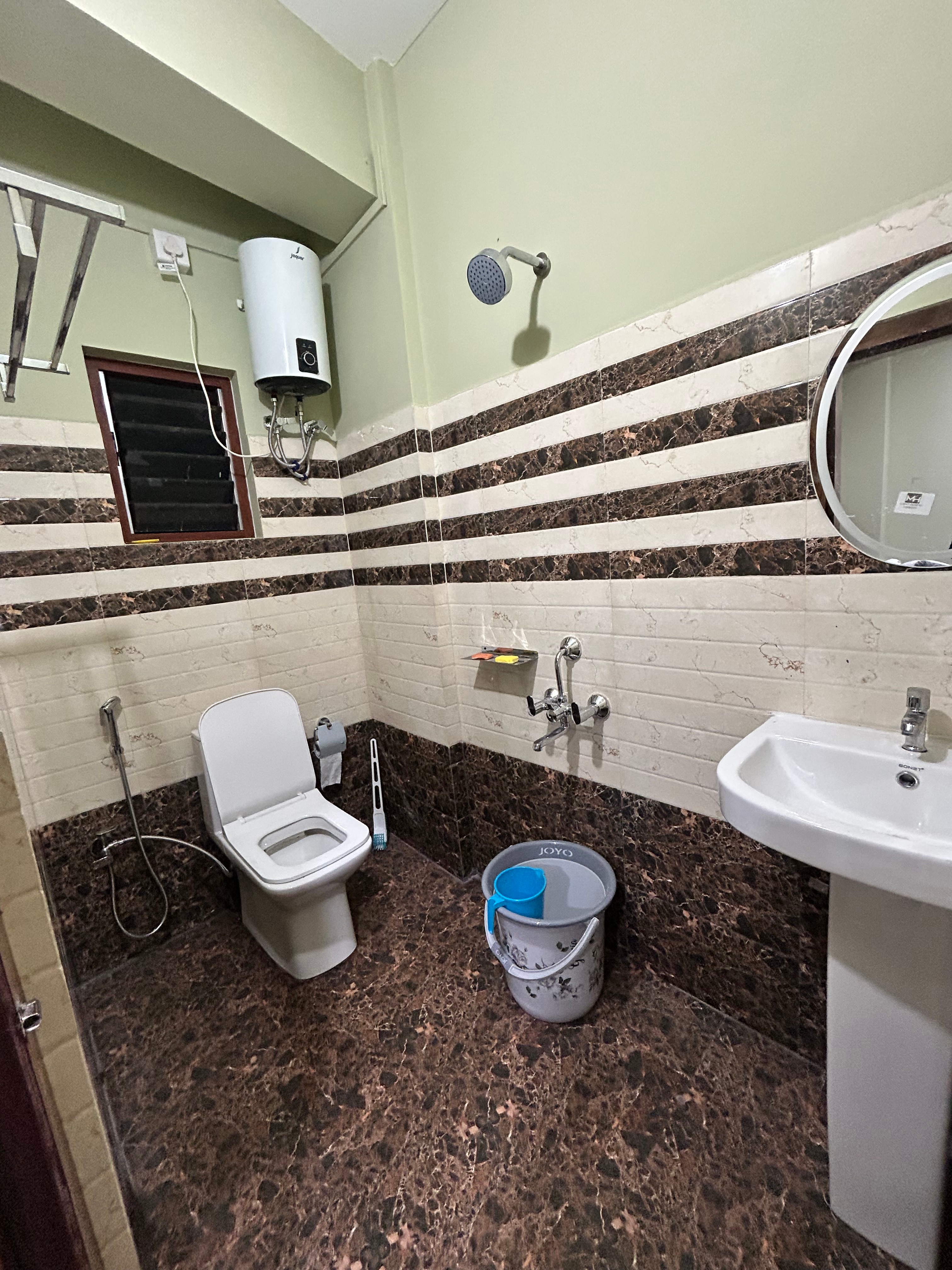 El Meda Guest House Shillong - Tap to explore photos