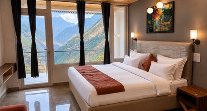 APPLE VALLEY BHARMOUR by GHR Room Type - Luxury Room with Balcony and Mountain View