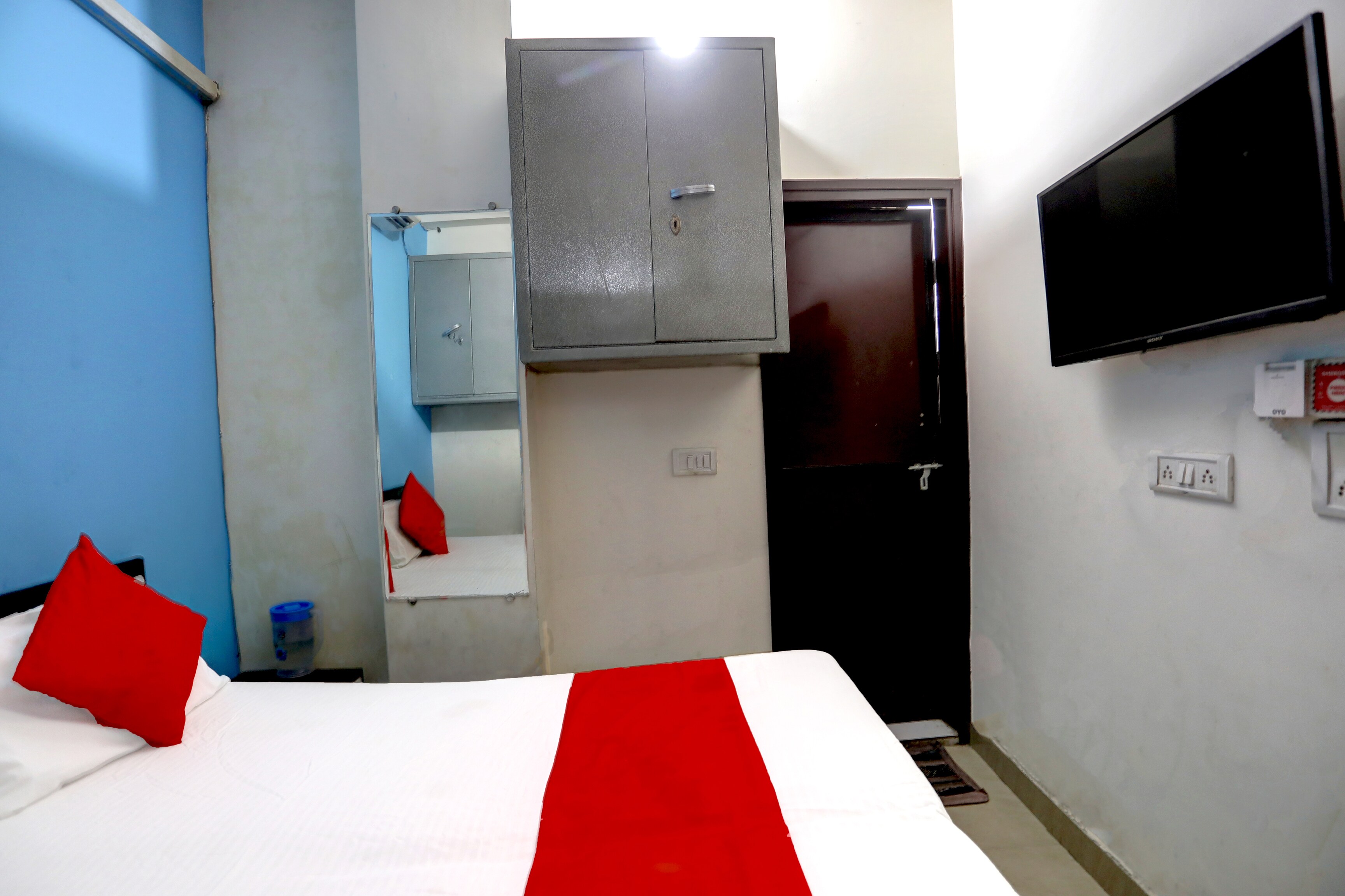 Hotel O Welcome IIN - Tap to explore photos
