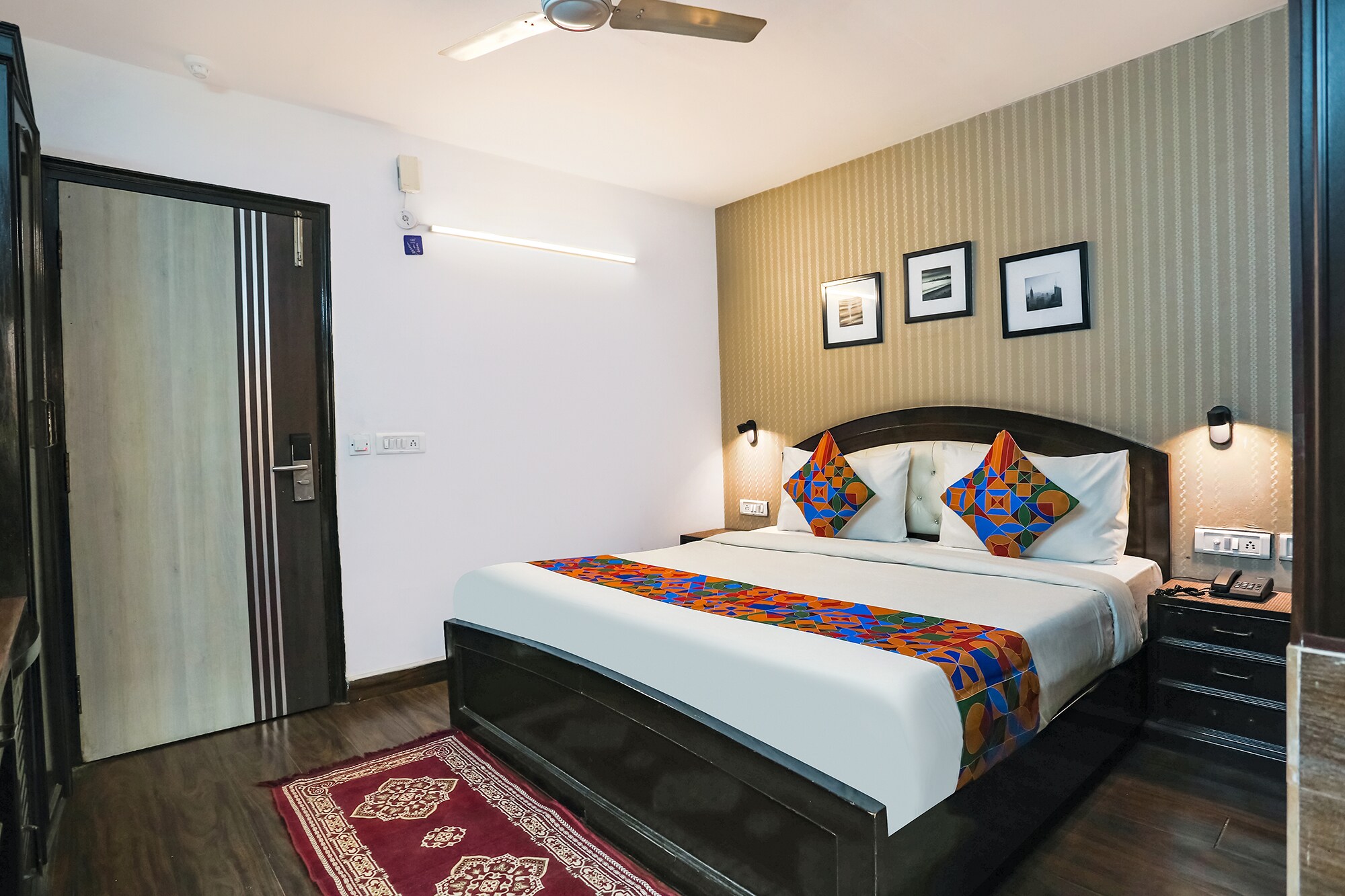 FabHotel Veetara - Tap to explore photos