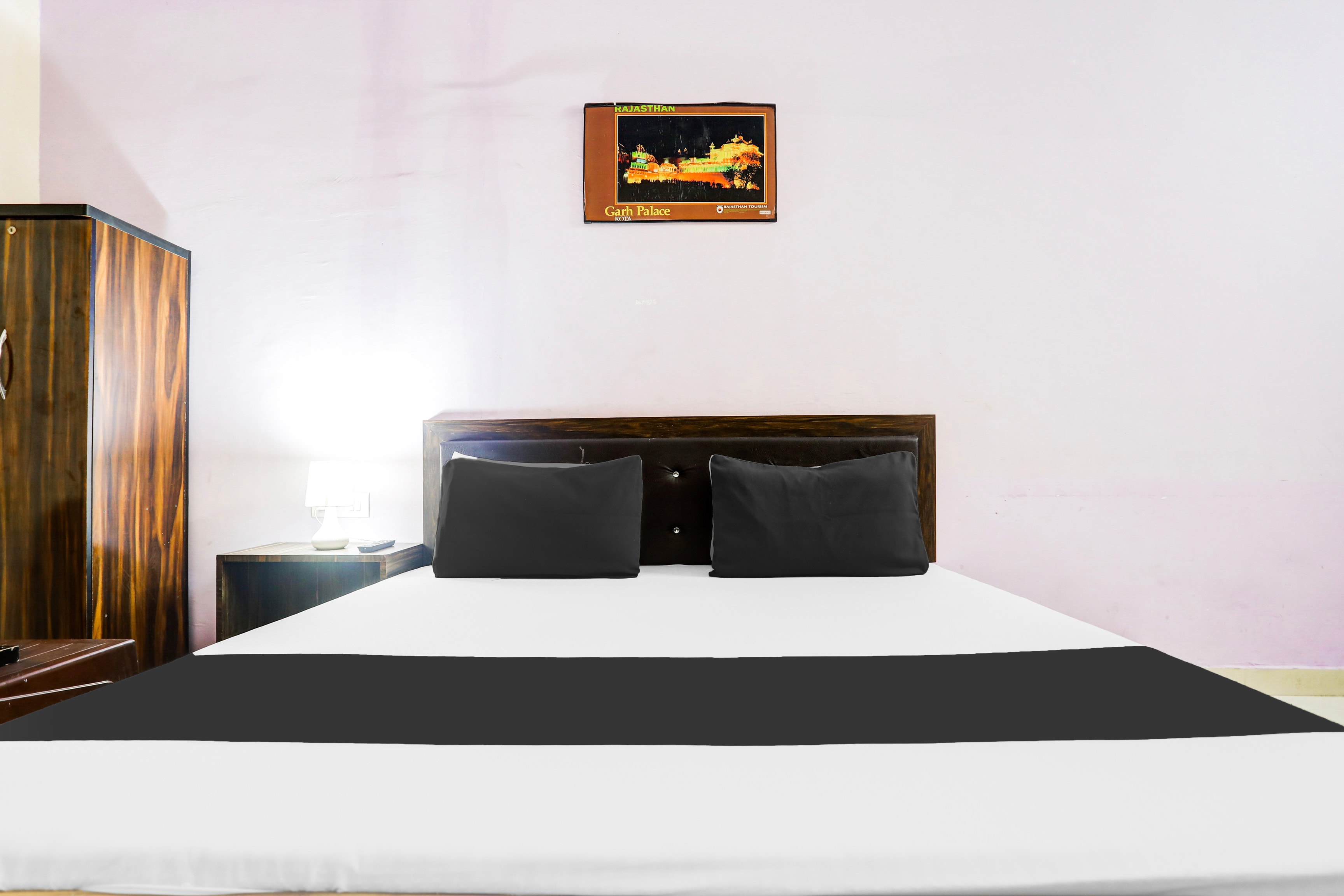 Hotel O Girdharwal Resort - Tap to explore photos