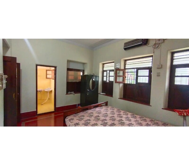 Heritage Bungalow Room in Jayanagar Just Oppsite Lalbagh - Tap to explore photos
