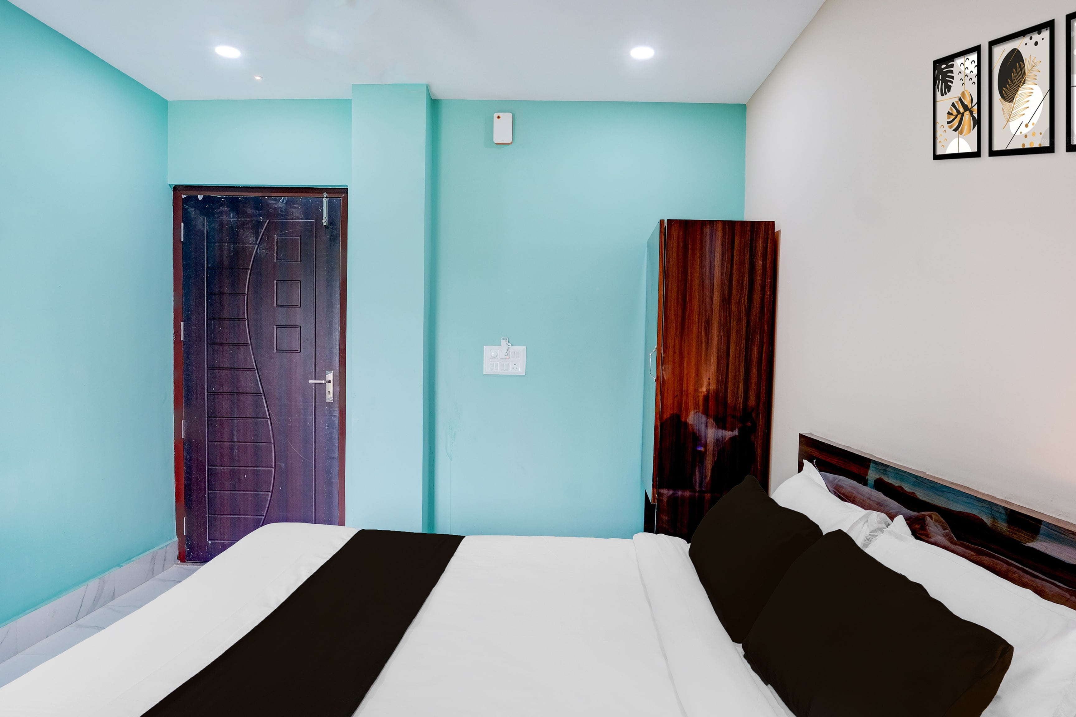 Hotel O The Pride Inn Basistha Road - Tap to explore photos
