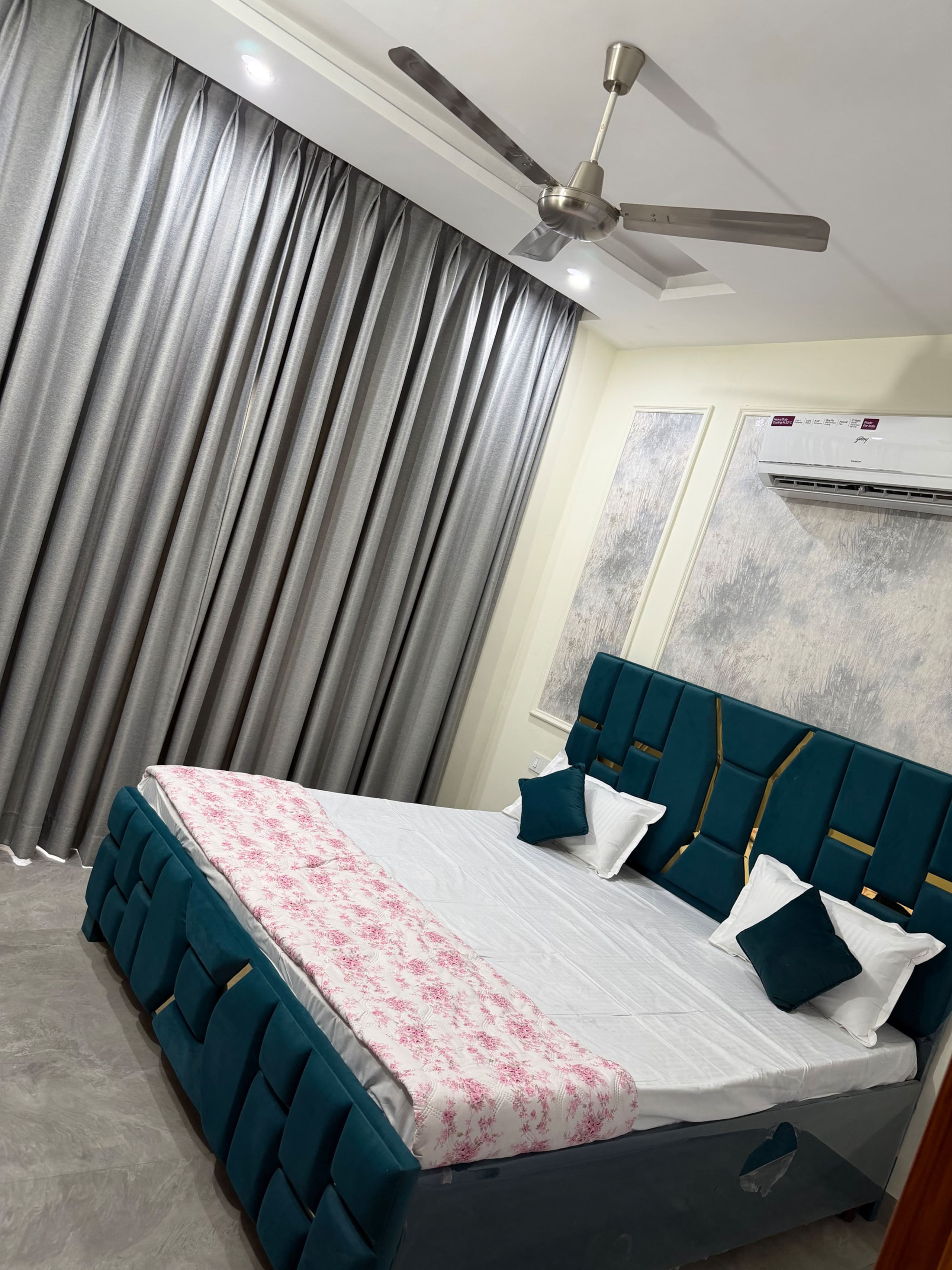 Luxury 2BHK Near Airport CP67 Mall Mohali - Tap to explore photos