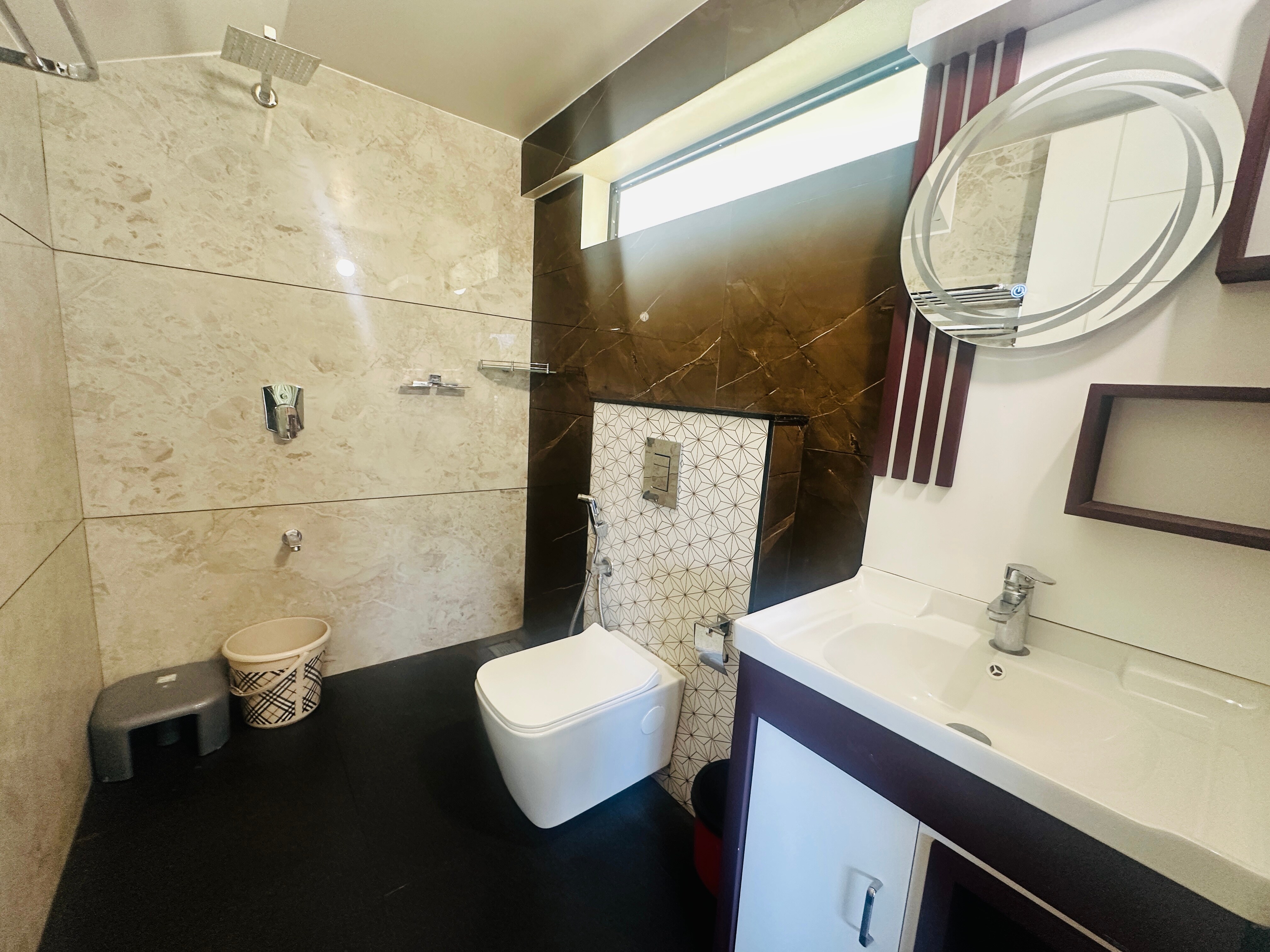 Lazo EcoSpot - Tap to explore photos