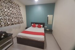 Hotel Everest Inn