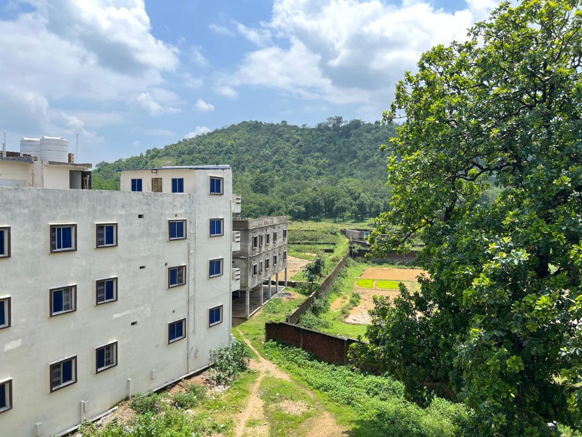 Saini Hotel - Tap to explore photos