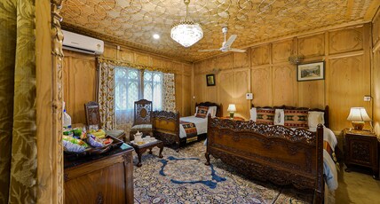 DASTAN HERITAGE HOUSEBOATS Room Type - Premium room
