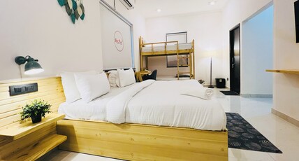 Live Free Hostel | Rooms & Dorms Room Type - Deluxe Family Room