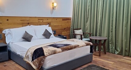 Pines Dirang Homestay Room Type - Standard Room