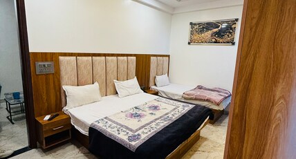 Hotel Awadh Plaza Room Type - Deluxe Double Room