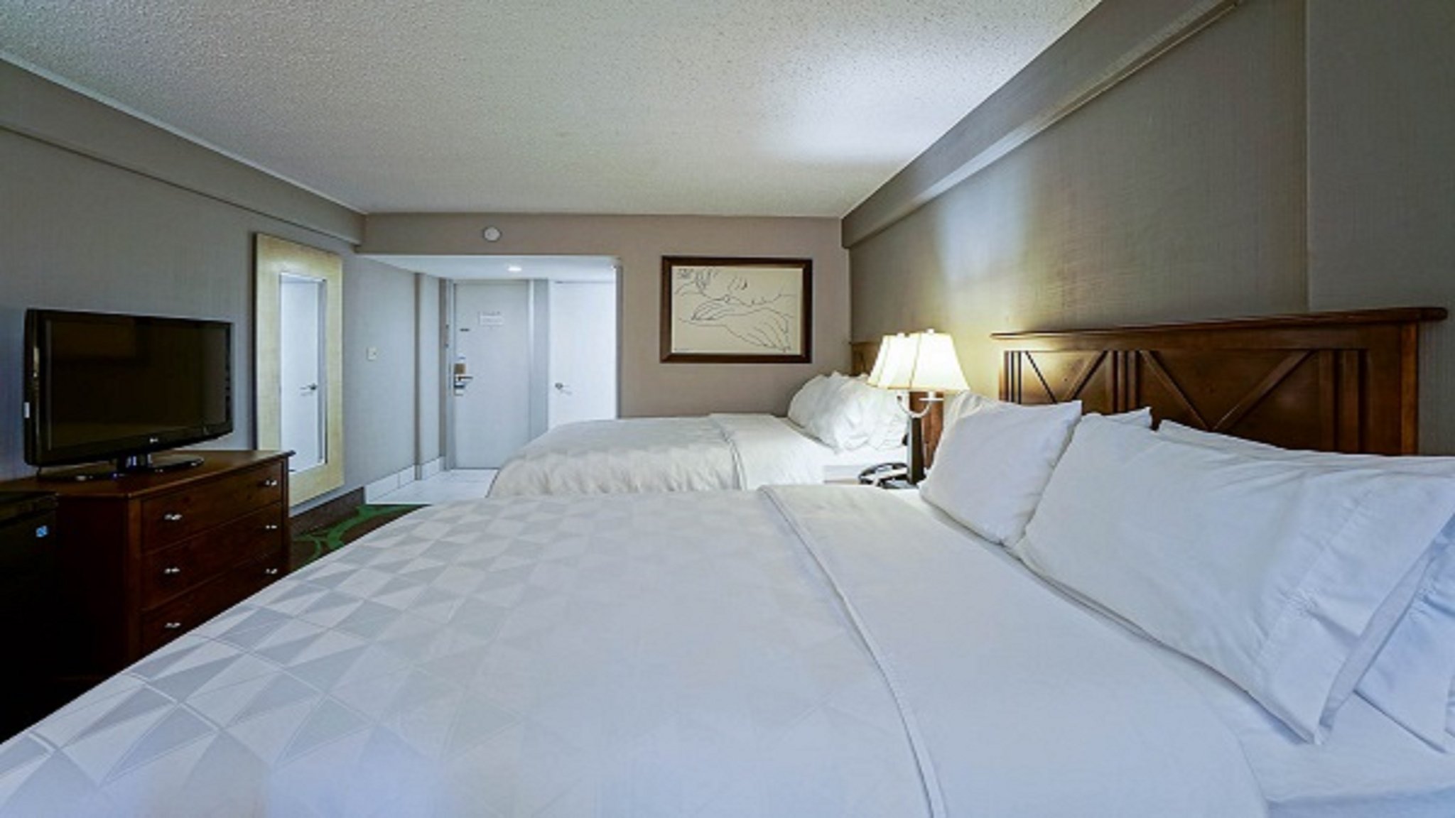 Holiday Inn At the Campus - Tap to explore photos