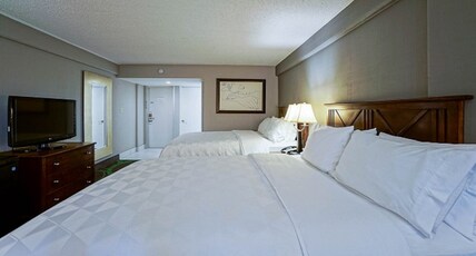 Holiday Inn At the Campus Room Type - 2 Queen Standard