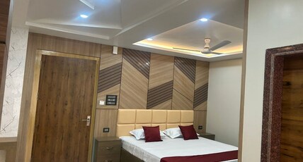 Evara Inn Room Type - Deluxe room