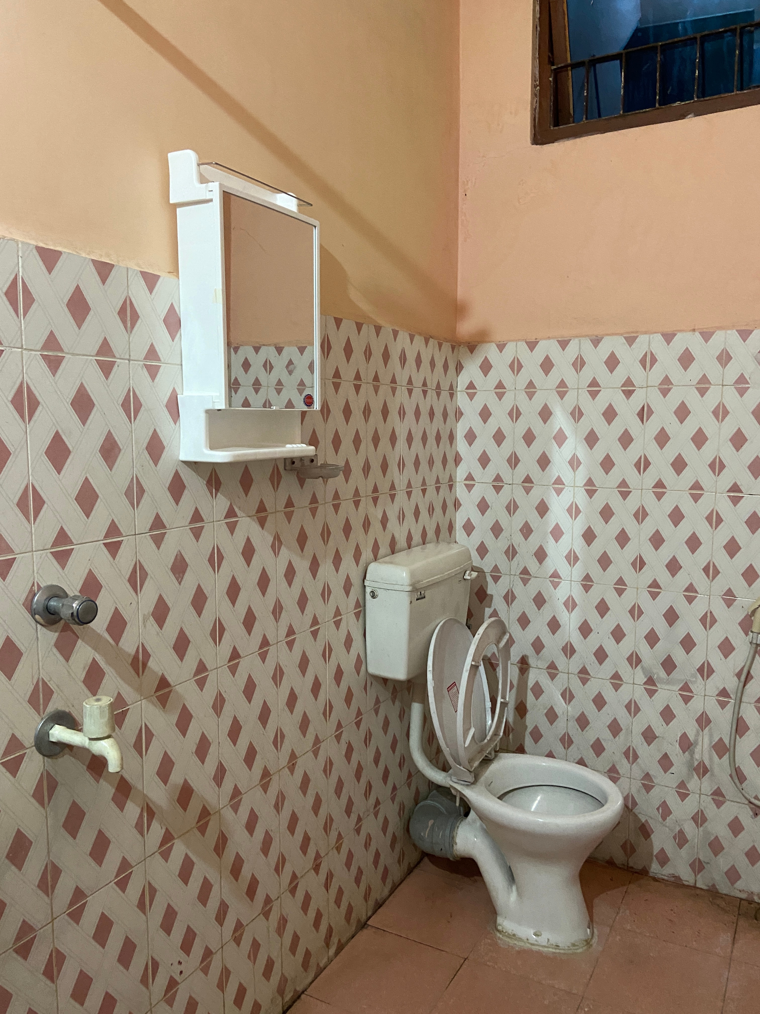 Cozzy homestay - Tap to explore photos