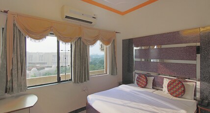 Hotel Taj Plaza Room Type - Deluxe AC Room