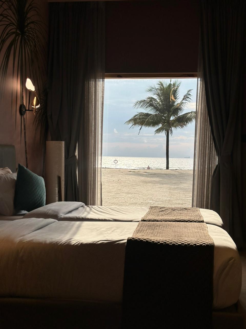 Le Sparrow Beach cottages - Tap to explore photos