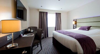 Premier Inn London Clapham Room Type - Accessible Room