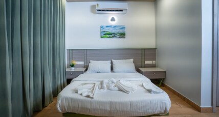 V Zone River Edge | River View Room Type - Nile