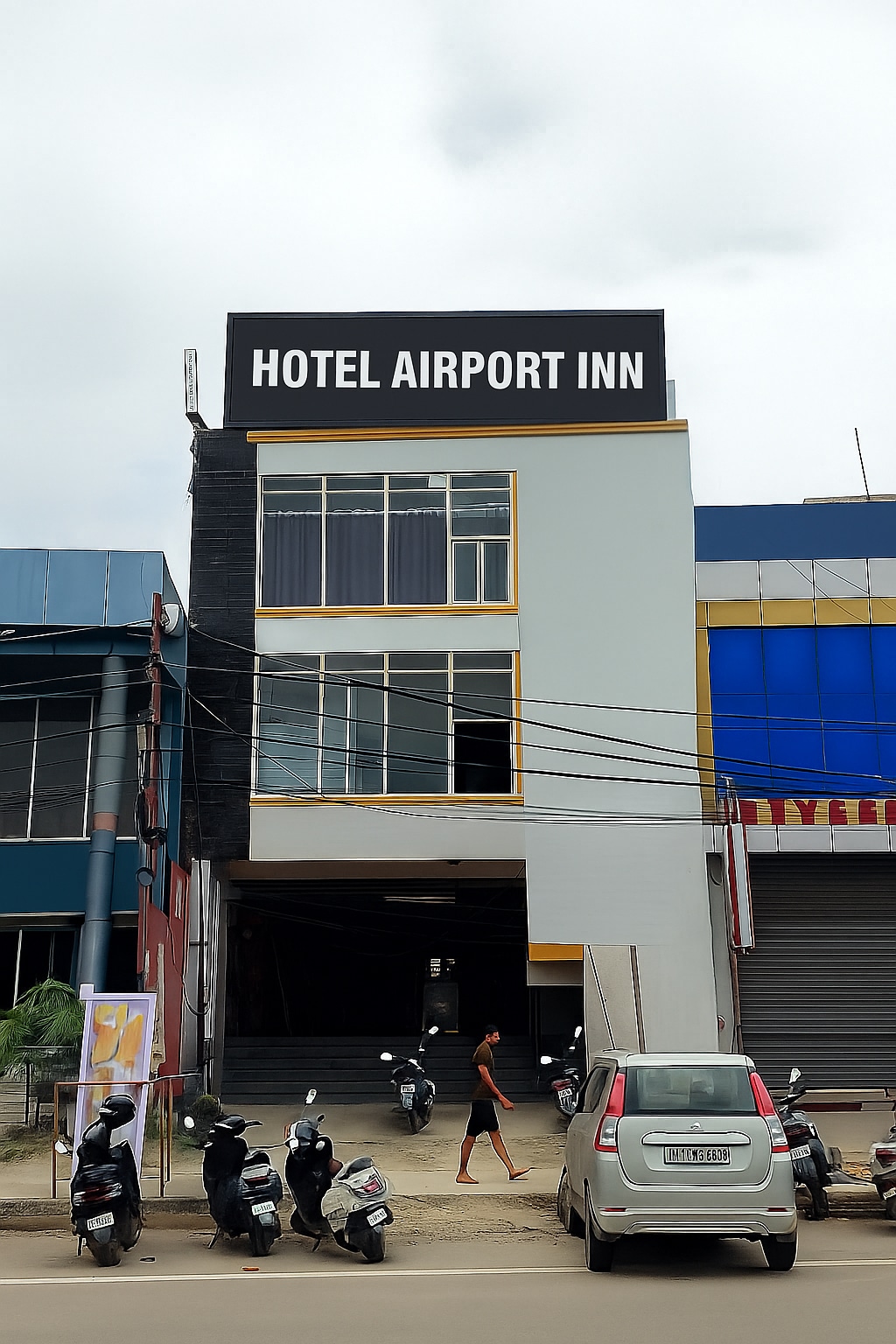 Hotel Airport Inn 1 km from Airport - Tap to explore photos