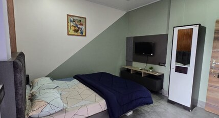 RITZY INN Room Type - Luxury room with attach bathtub