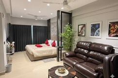 Urban Nest Appt Near Noida Metro Sec 143 , IT Park & Expo Mart