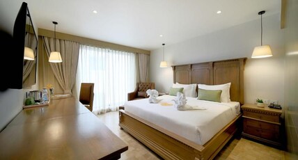 Jade Suites - Luxury Boutique Hotel Room Type - Jade Suite Room