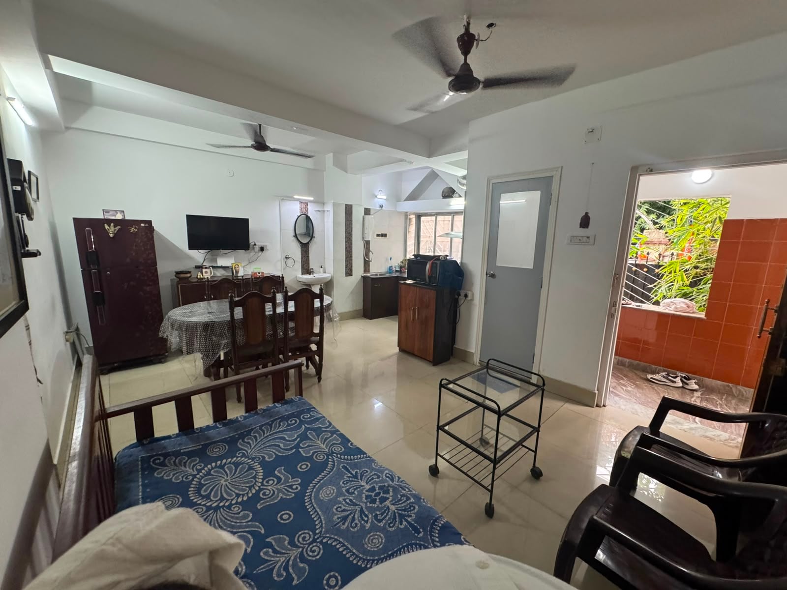 Tollygunge Entire House Rent - Tap to explore photos