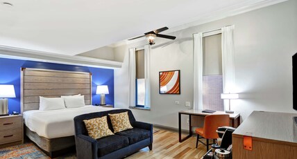 The Cincinnatian Hotel Curio Collection by Hilton Room Type - 1 KING BED