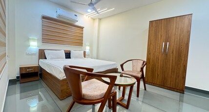 Malabar Residency (500 meter from Periyar National Park Gate) Room Type - Deluxe AC Room