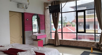 DELUXE KRISHNA SEA VIEW Room Type - NON AC Deluxe room (Non Sea View) DELUXE KRISHNA SEA VIEW Room Type - NON AC Deluxe room (Non Sea View)