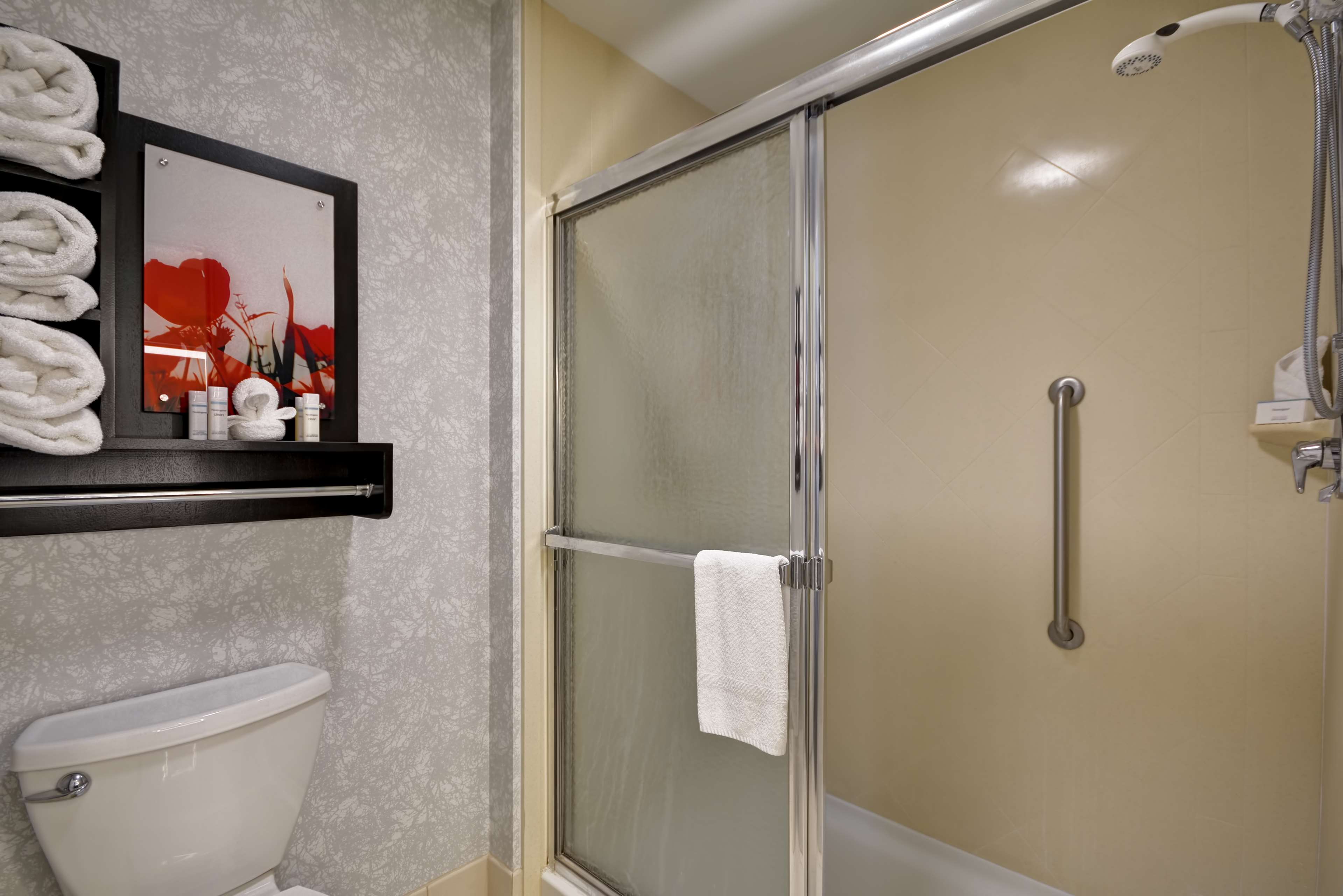 Homewood Suites by Hilton Ithaca - Tap to explore photos