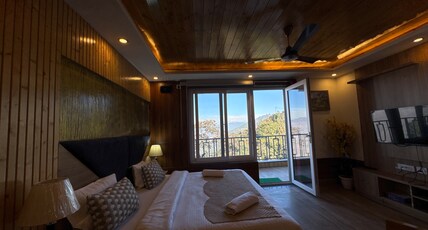 Chalet De Nature | Rooftop Sitting x WIFI Room Type - Chic hideaway,Mountain view