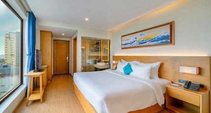 Sala Danang Beach Hotel Room Type - Superior Double Room with City View Sala Danang Beach Hotel Room Type - Superior Double Room with City View