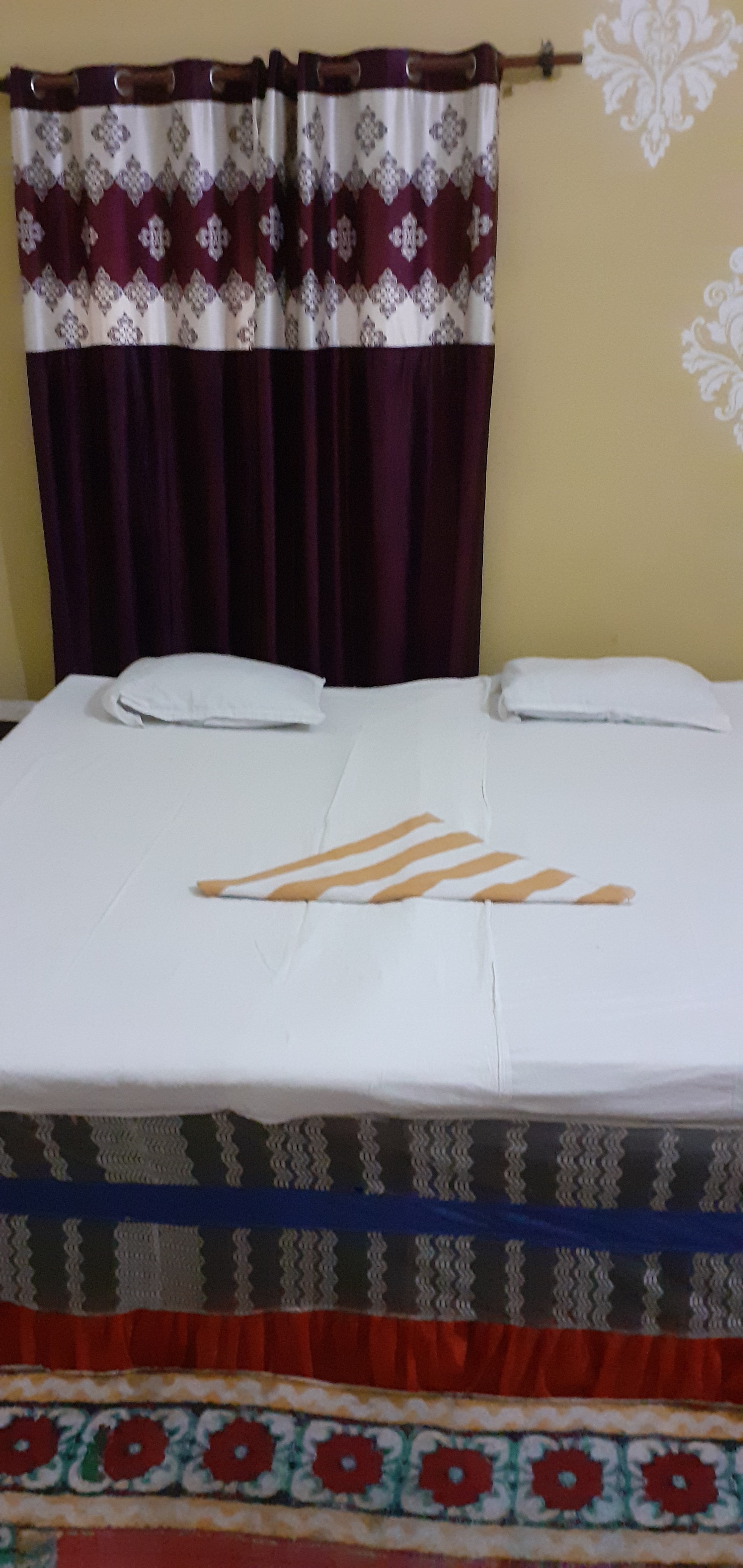International Guest House - Tap to explore photos