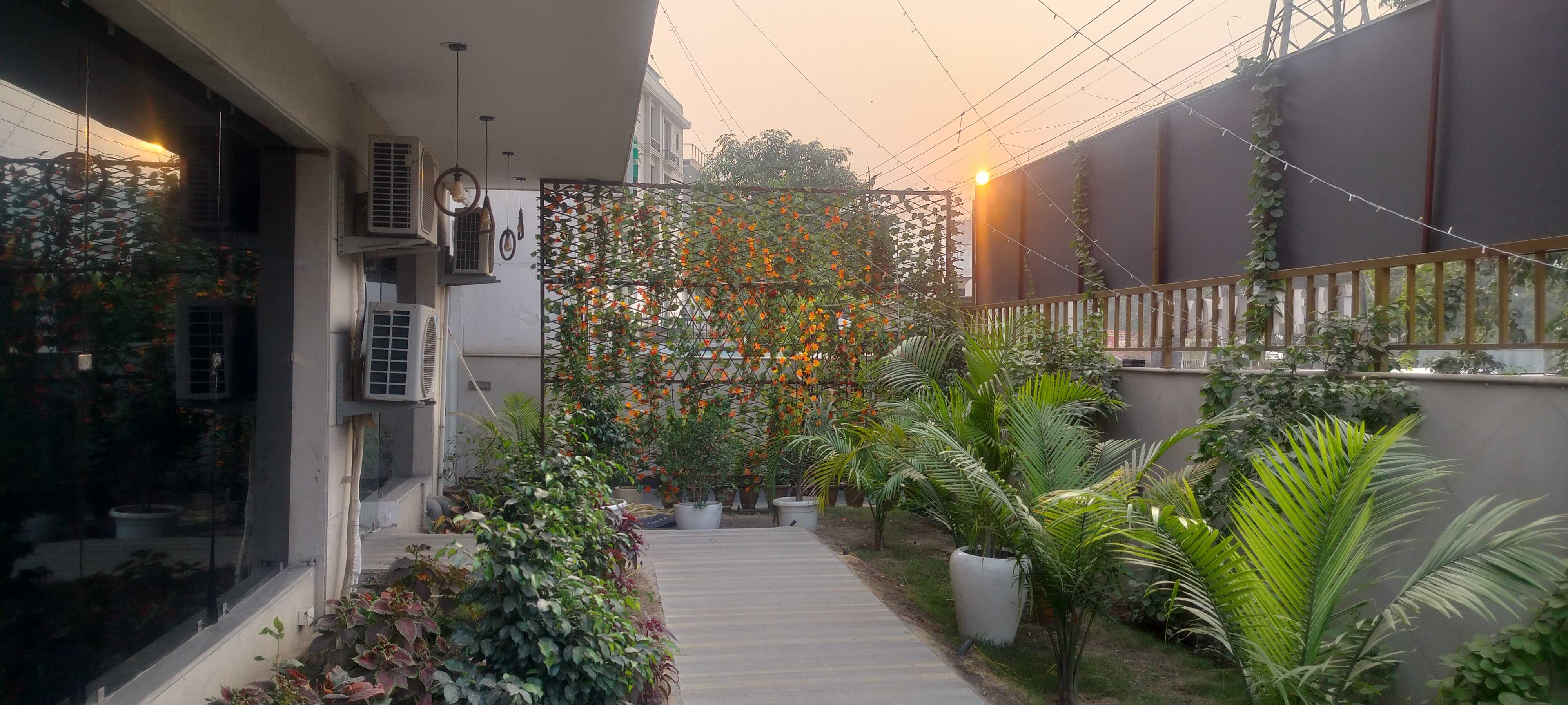 Townhouse HUDA CENTRE 1 - Tap to explore photos