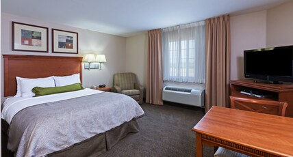 Candlewood Suites OWASSO Room Type - Studio Suite