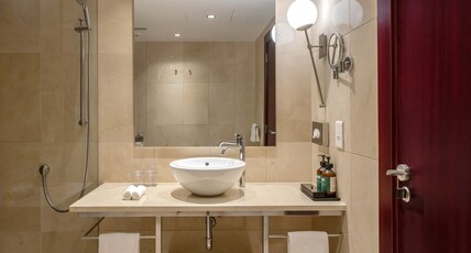 Crowne Plaza PORTO Room Type - Diplomatic Suite