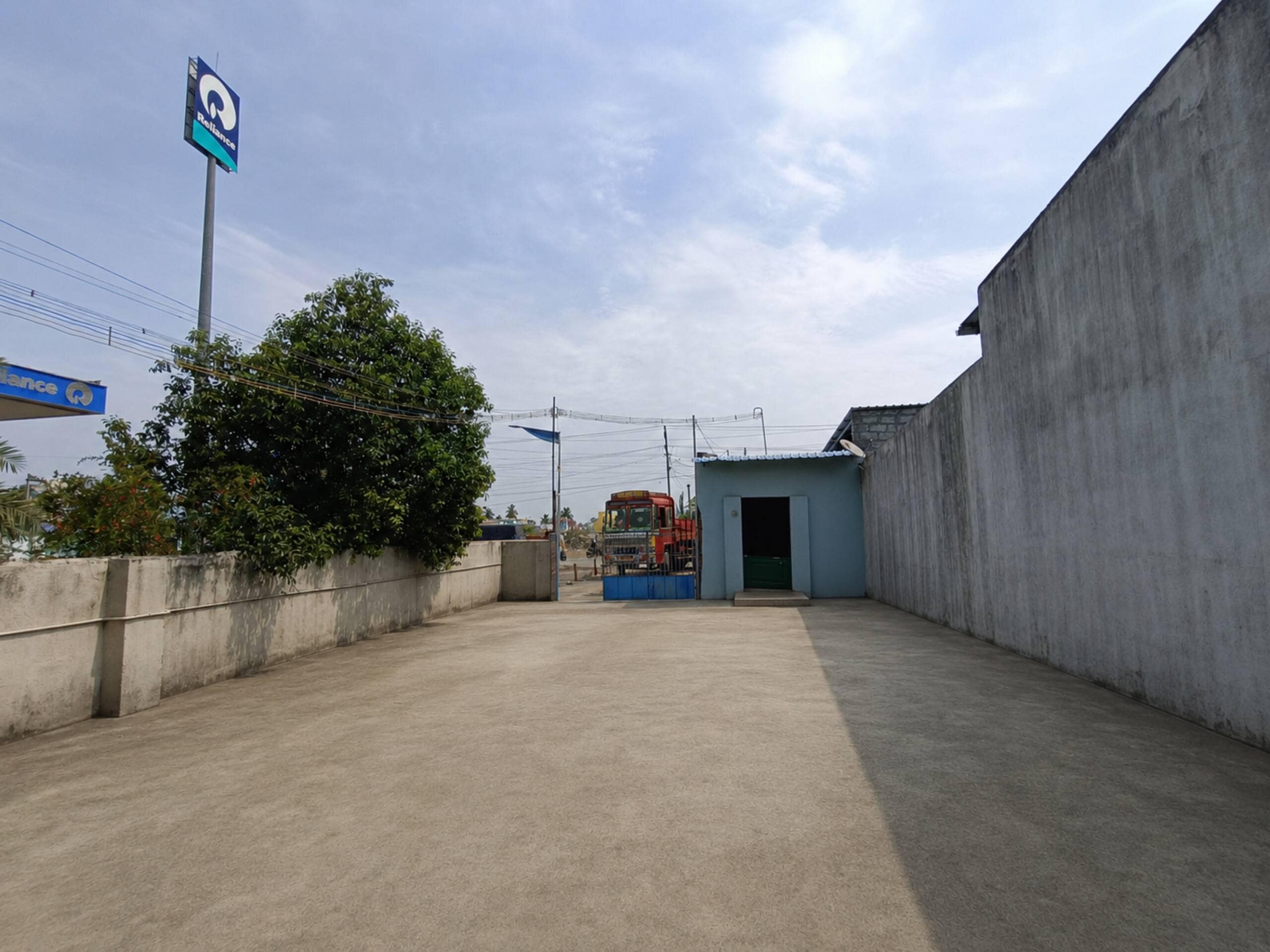 Budget Friendly Room in Vellore - Tap to explore photos
